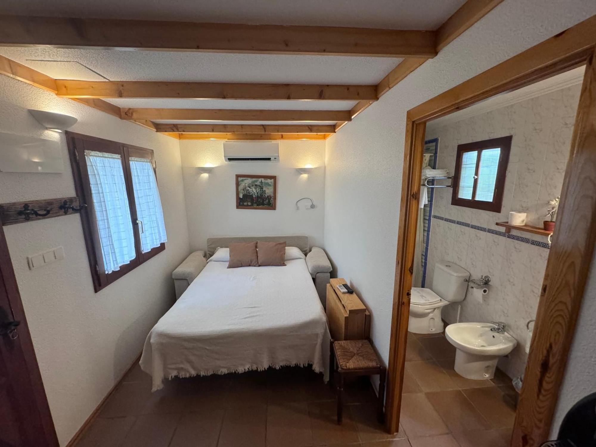 La Cerca Del Alcornoque Guest House Casas de Belvis Exterior photo