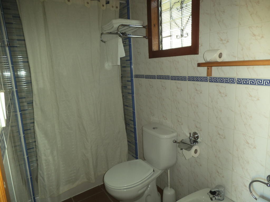 La Cerca Del Alcornoque Guest House Casas de Belvis Room photo