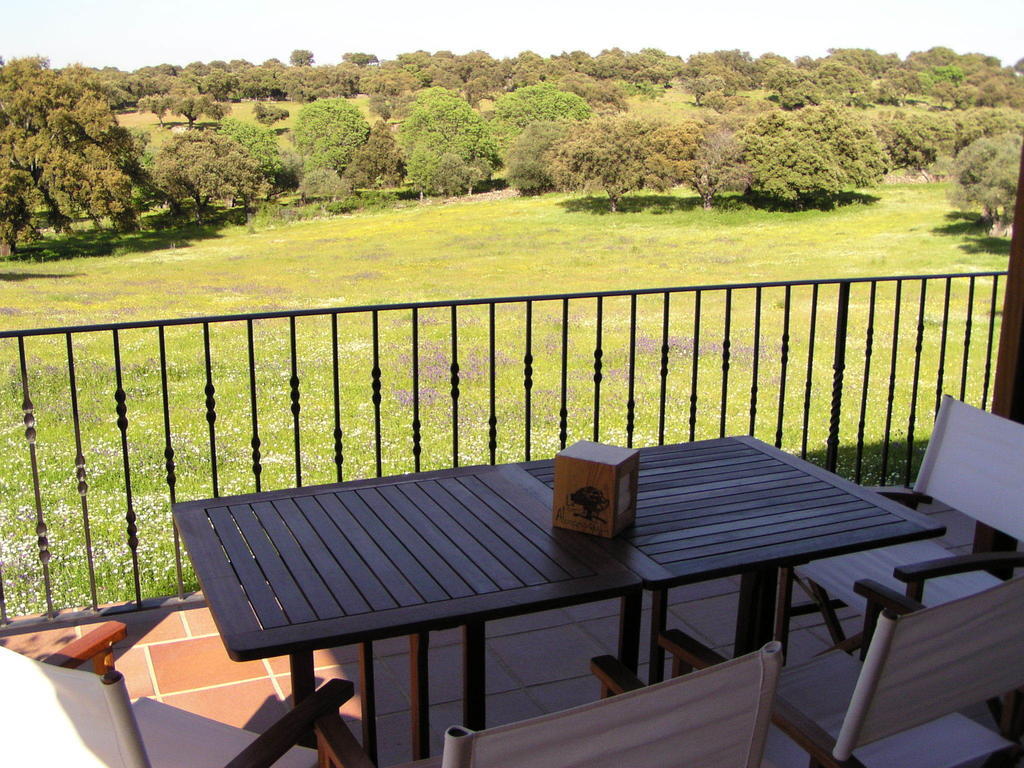 La Cerca Del Alcornoque Guest House Casas de Belvis Exterior photo