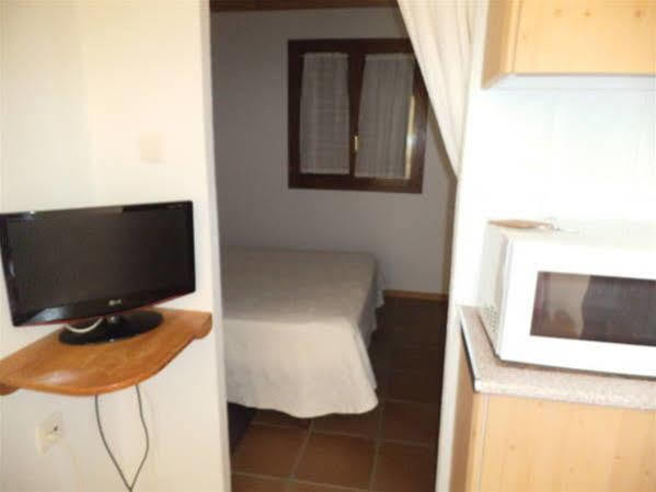 La Cerca Del Alcornoque Guest House Casas de Belvis Exterior photo